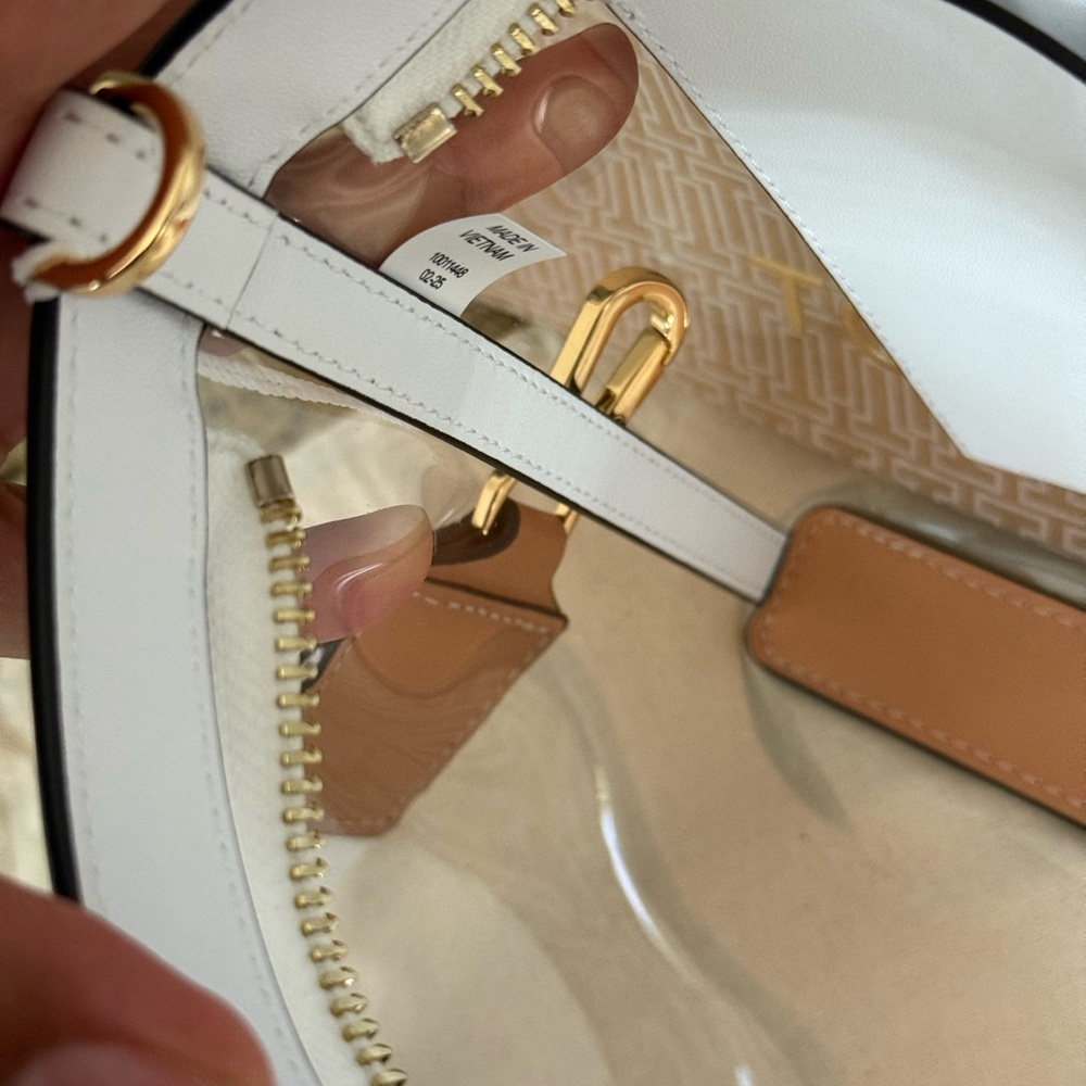 New Tory Burch BLAKE CLEAR SWINGPACK CLEAR / OPTIC WHITE - Picture 9 of 10